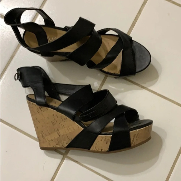 Kaya Wedges size 9.5 - Picture 1 of 5